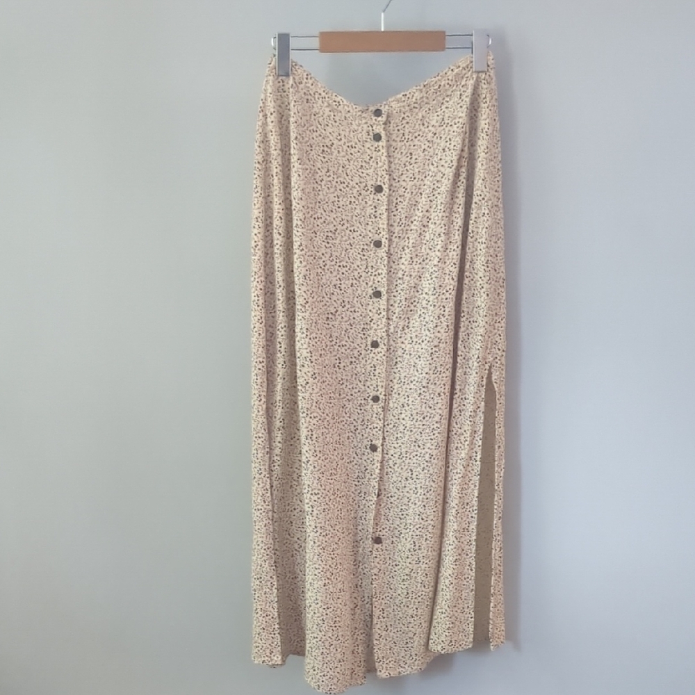 Bottom Front Floral Skirt